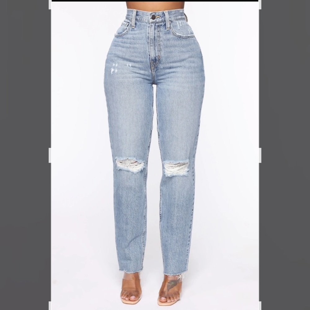 Fashion Nova mom jeans